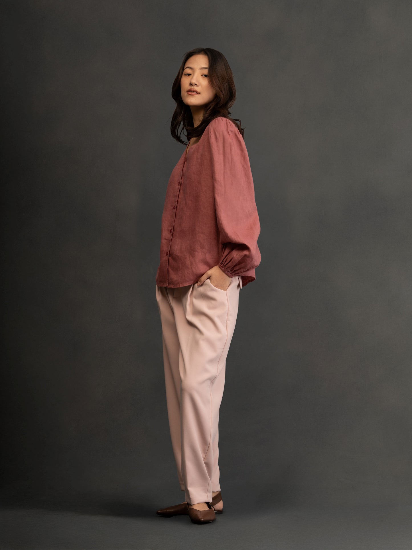 100% European Linen Regular Fit V-Neck Blouse - Rust