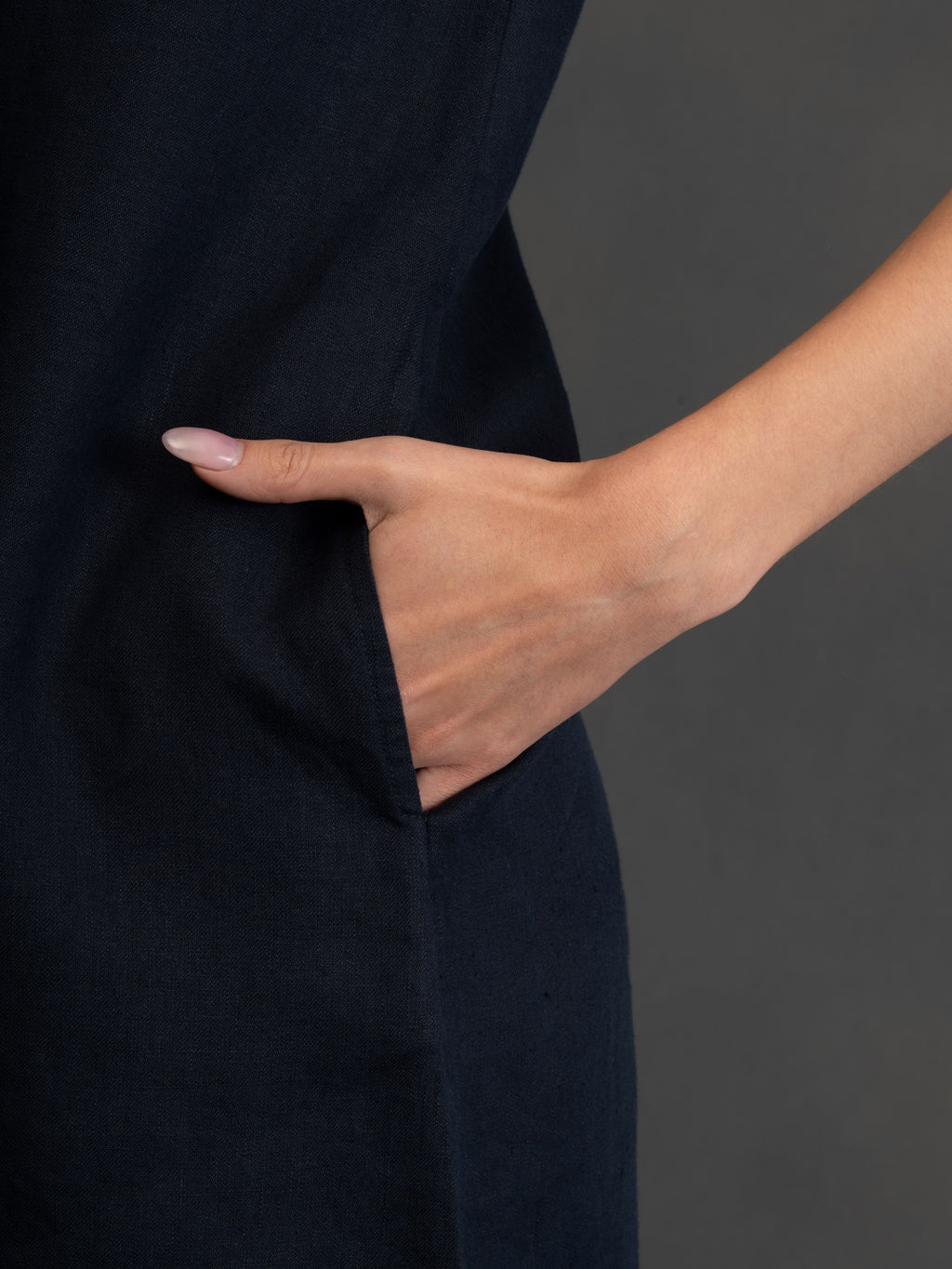 100% European Linen Sleeveless Shift Dress - Navy