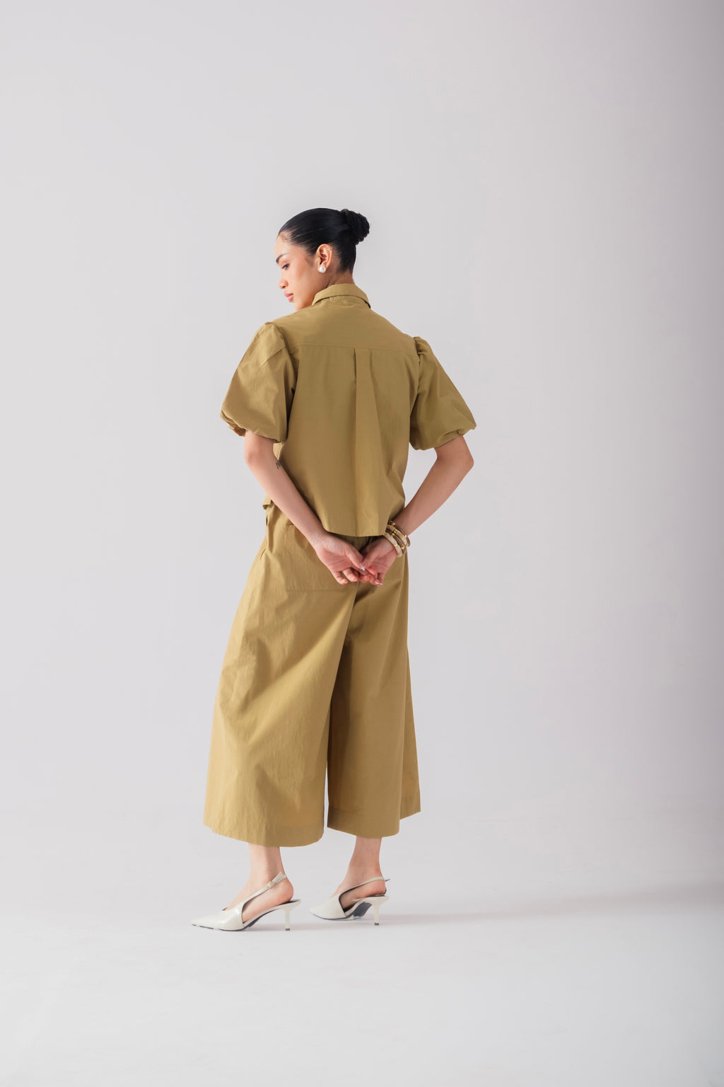 100% Cotton Poplin Puff-Sleeve Cropped Shirt - Olive Stone