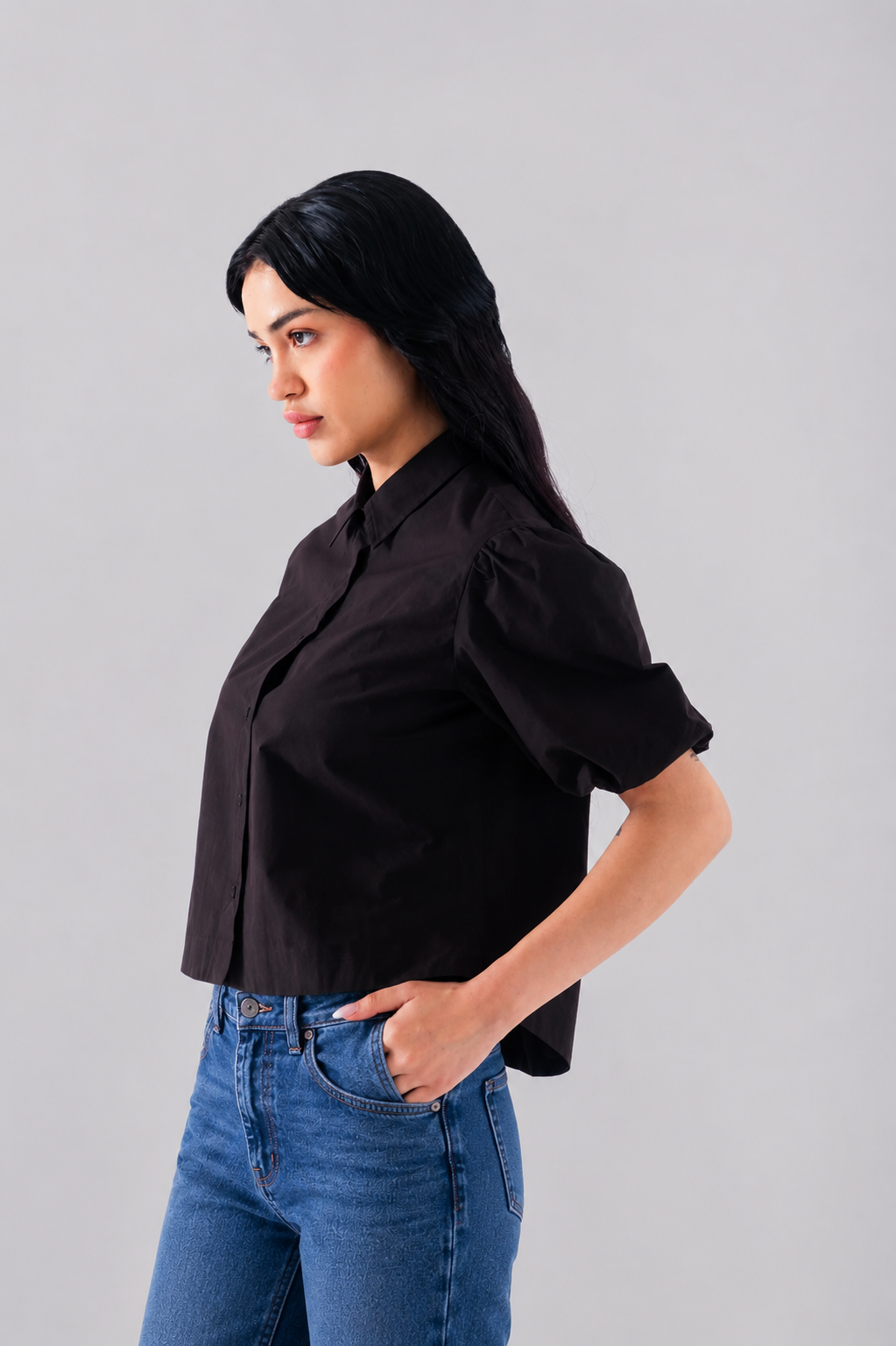 100% Cotton Poplin Puff-Sleeve Cropped Shirt - Black