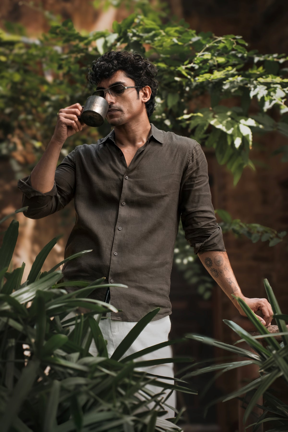 100% European Linen Classic Everyday Shirt - Deep Olive
