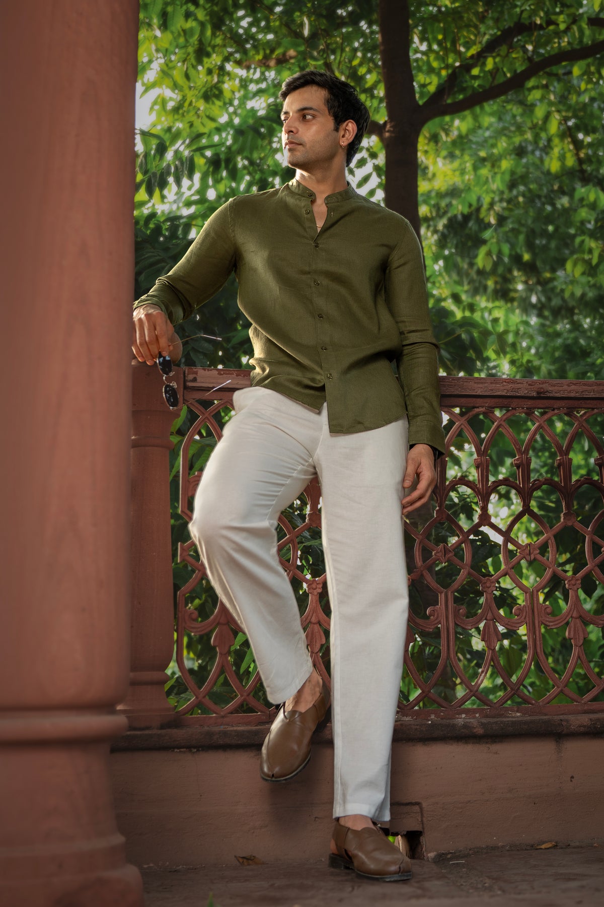 100% European Linen Mandarin Collar Shirt - Olive