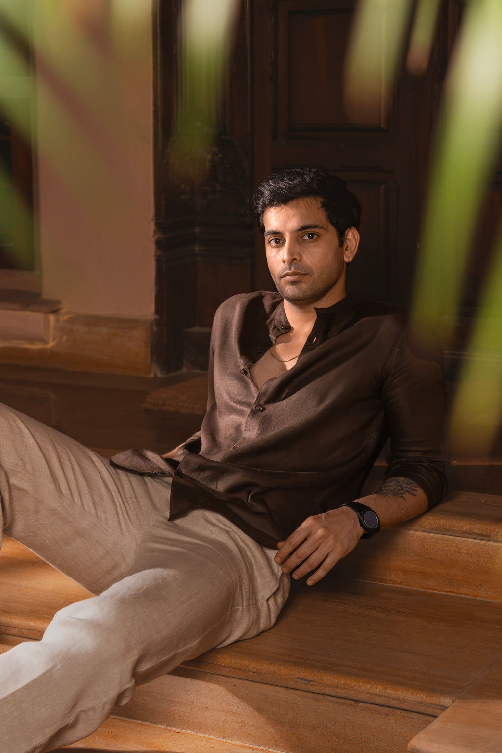 100% European Linen Mandarin Collar Shirt - Mocha Brown