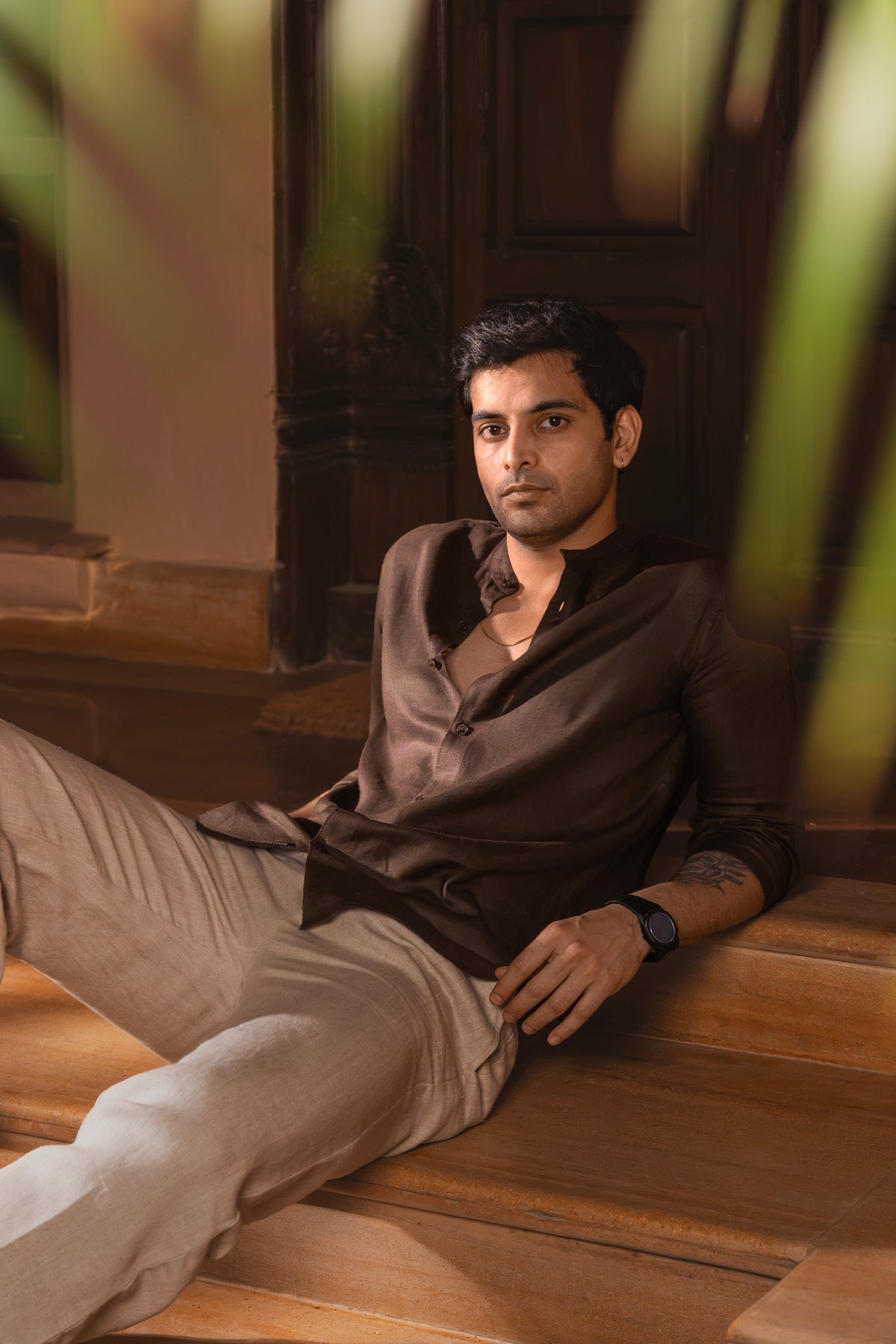 100% European Linen Mandarin Collar Shirt - Mocha Brown