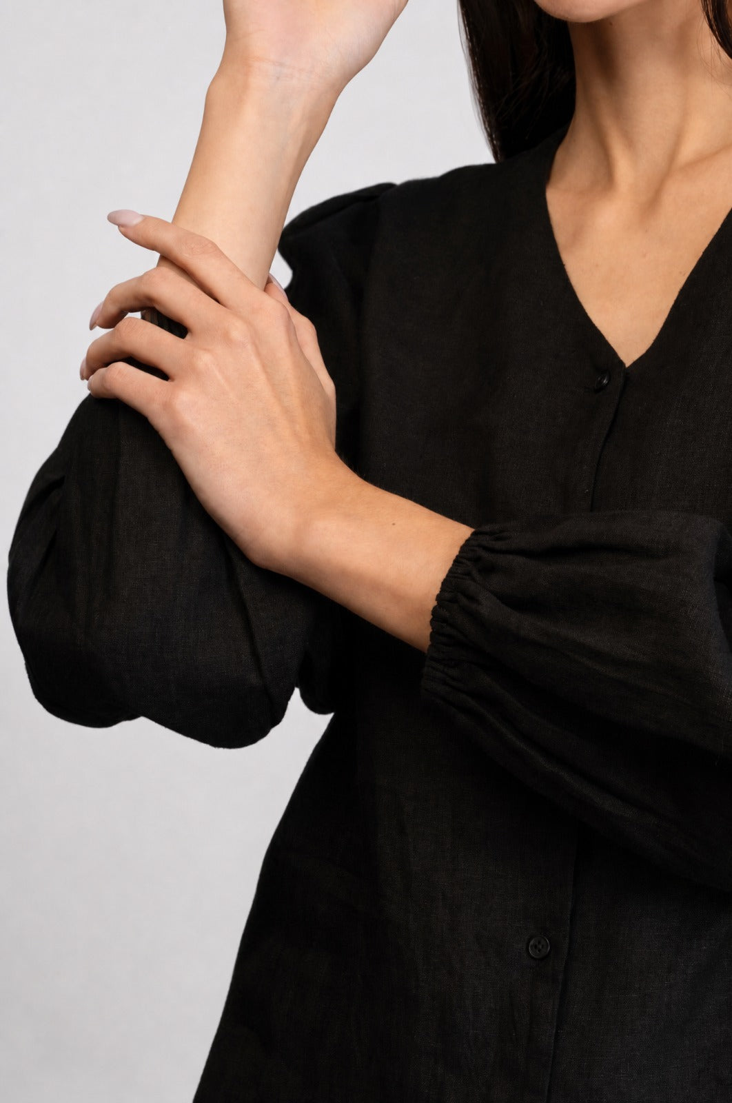 100% European Linen Regular Fit V-Neck Blouse - Black