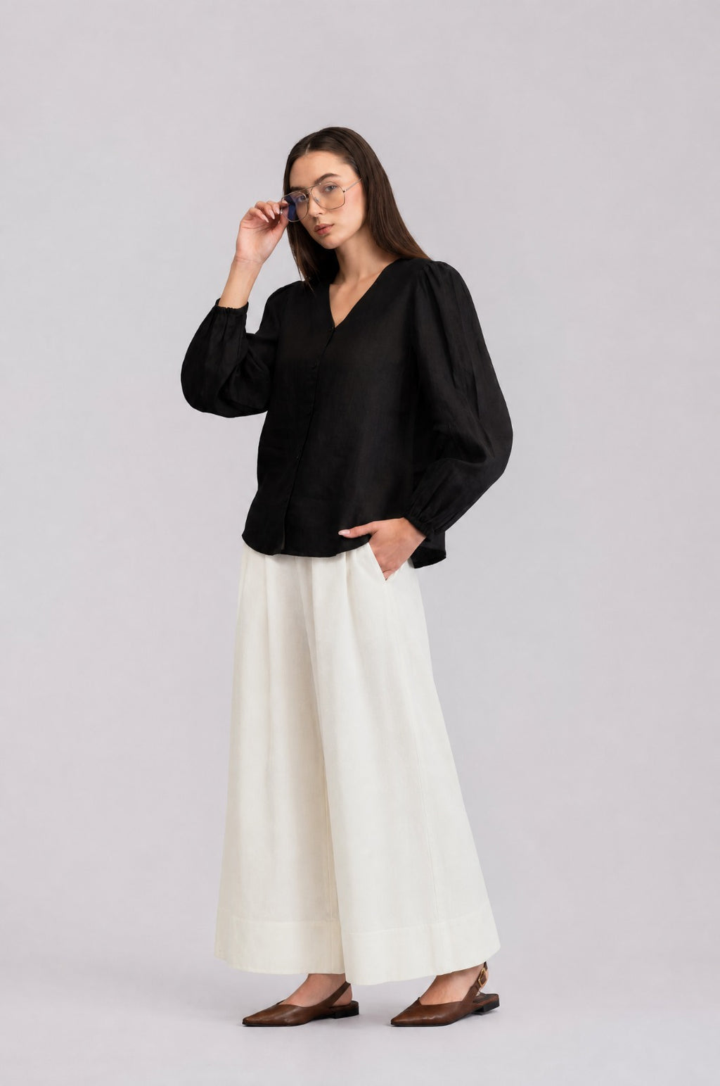 100% European Linen Regular Fit V-Neck Blouse - Black