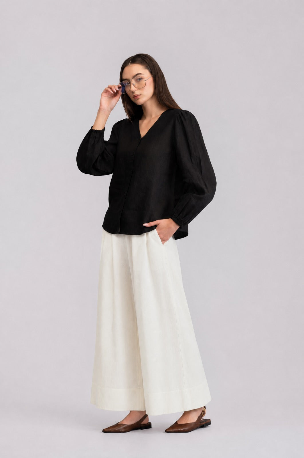 100% European Linen Regular Fit V-Neck Blouse - Black