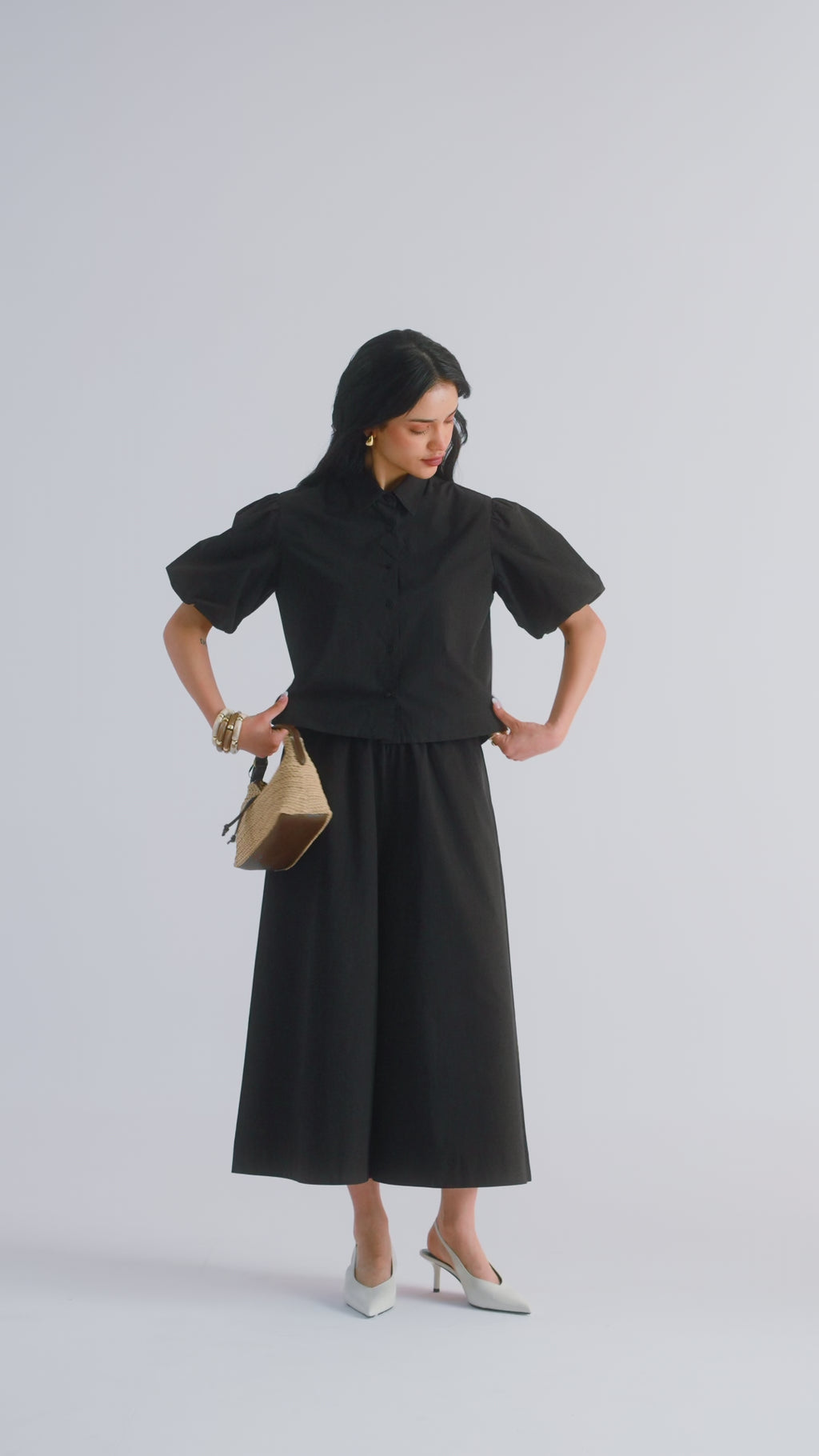 100% Cotton Poplin Puff-Sleeve Cropped Shirt - Black